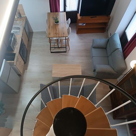 Apartamentos Turisticos Avila Puerta De Los Leales 1-2 Bagian luar foto