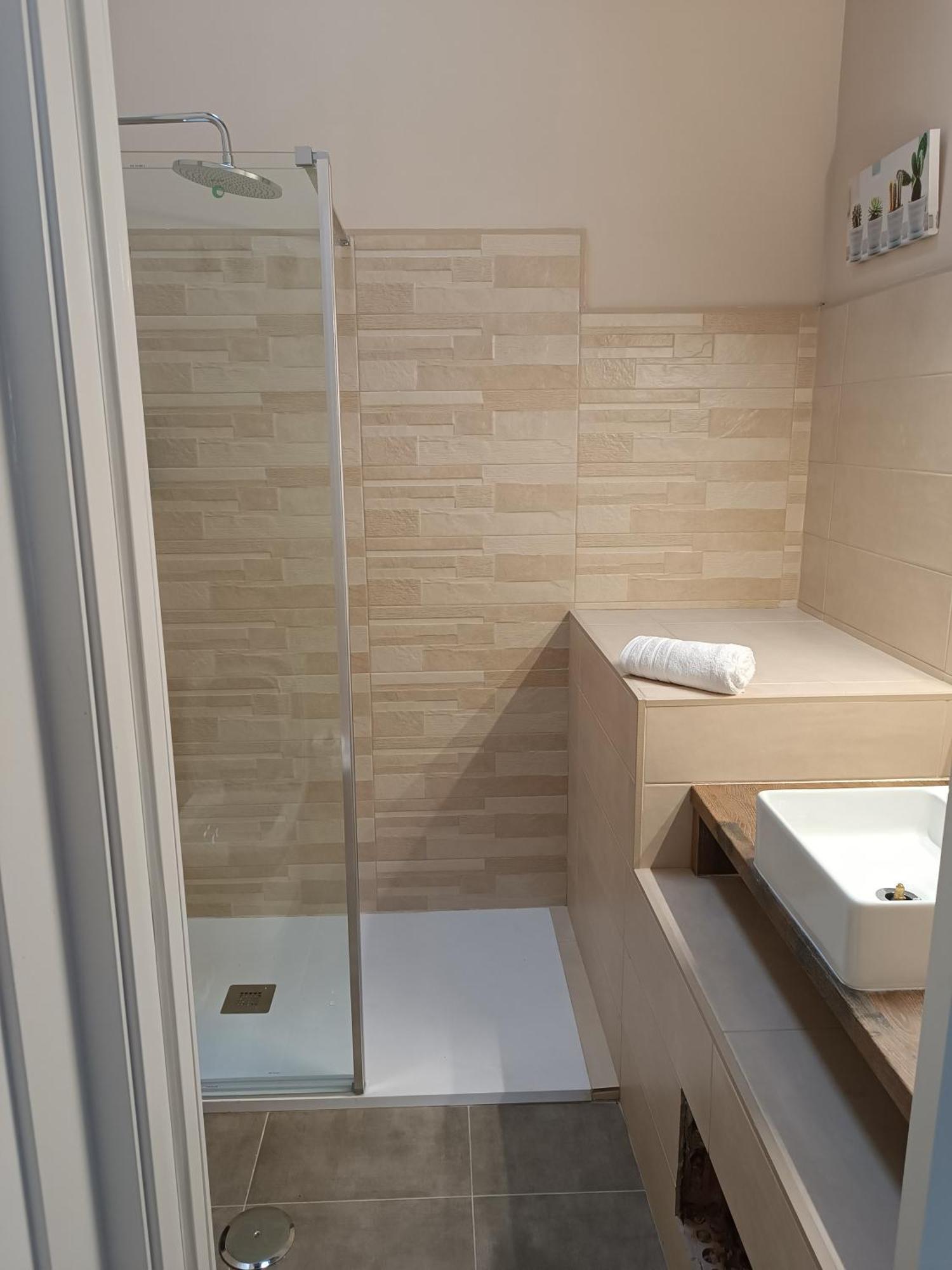 Apartamentos Turisticos Avila Puerta De Los Leales 1-2 Bagian luar foto